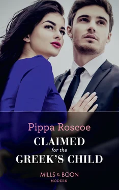 Pippa Roscoe Claimed For The Greek's Child обложка книги
