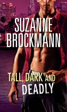 Suzanne Brockmann Tall, Dark And Deadly обложка книги