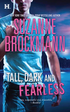 Suzanne Brockmann Tall, Dark and Fearless обложка книги