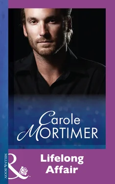 Carole Mortimer Lifelong Affair обложка книги