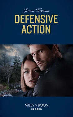 Jenna Kernan Defensive Action обложка книги