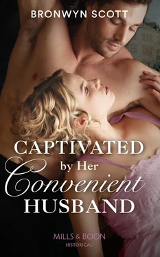 Bronwyn Scott Captivated By Her Convenient Husband обложка книги