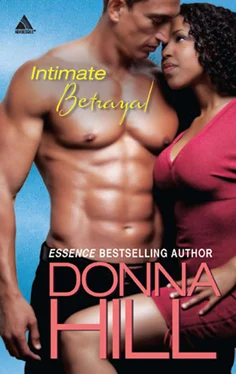 Donna Hill Intimate Betrayal обложка книги