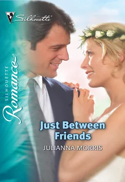 Julianna Morris Just Between Friends обложка книги