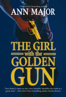 Ann Major The Girl with the Golden Gun