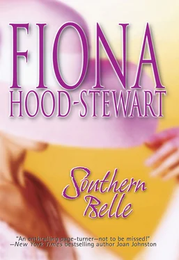 Fiona Hood-Stewart Southern Belle обложка книги
