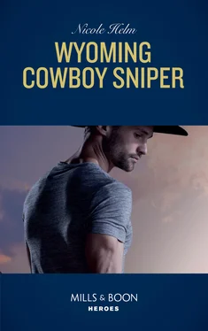 Nicole Helm Wyoming Cowboy Sniper обложка книги