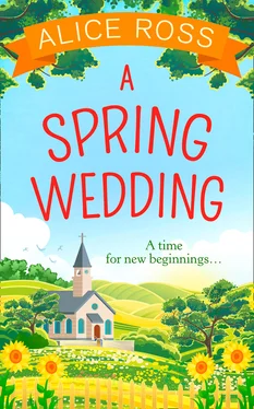 Alice Ross A Spring Wedding обложка книги