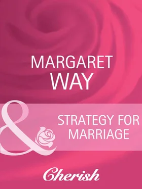 Margaret Way Strategy For Marriage обложка книги