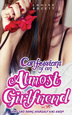 Louise Rozett Confessions of an Almost-Girlfriend обложка книги