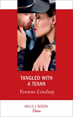 Yvonne Lindsay Tangled With A Texan обложка книги