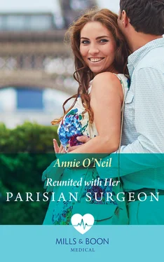 Annie O'Neil Reunited With Her Parisian Surgeon обложка книги