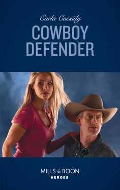 Carla Cassidy Cowboy Defender обложка книги