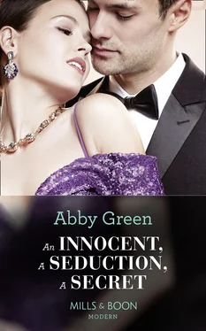 Abby Green An Innocent, A Seduction, A Secret обложка книги