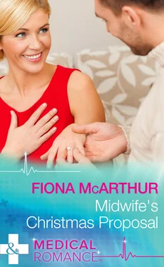 Fiona McArthur Midwife's Christmas Proposal обложка книги