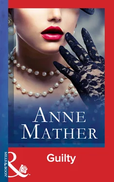 Anne Mather Guilty обложка книги