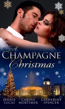 Carole Mortimer A Champagne Christmas обложка книги