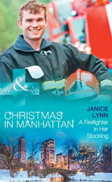 Janice Lynn A Firefighter In Her Stocking обложка книги