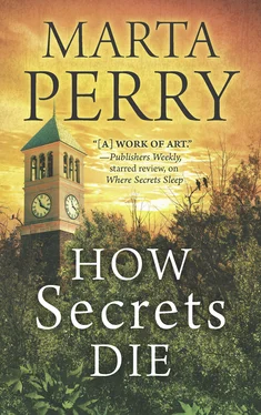Marta Perry How Secrets Die обложка книги
