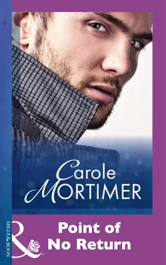 Carole Mortimer Point Of No Return обложка книги