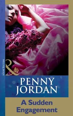 Penny Jordan A Sudden Engagement обложка книги