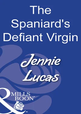 Jennie Lucas The Spaniard's Defiant Virgin обложка книги