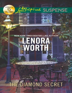 Lenora Worth The Diamond Secret обложка книги