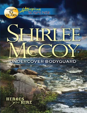 Shirlee McCoy Undercover Bodyguard обложка книги