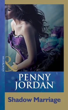 Penny Jordan Shadow Marriage обложка книги