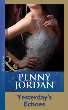 Penny Jordan Yesterday's Echoes обложка книги