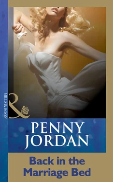 Penny Jordan Back In The Marriage Bed обложка книги