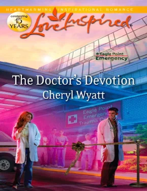 Cheryl Wyatt The Doctor's Devotion обложка книги