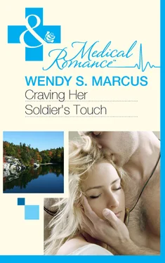 Wendy Marcus Craving Her Soldier's Touch обложка книги