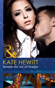 Kate Hewitt Beneath the Veil of Paradise обложка книги