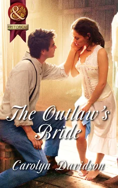 Carolyn Davidson The Outlaw's Bride обложка книги
