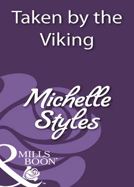 Michelle Styles Taken by the Viking обложка книги