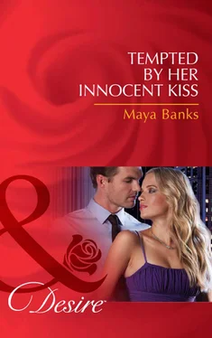 Maya Banks Tempted by Her Innocent Kiss обложка книги