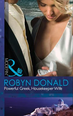 Robyn Donald Powerful Greek, Housekeeper Wife