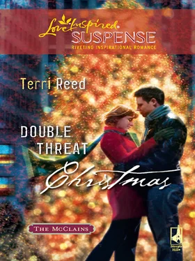 Terri Reed Double Threat Christmas обложка книги