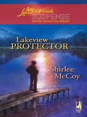 Shirlee McCoy Lakeview Protector обложка книги