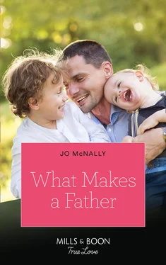 Teresa Southwick What Makes A Father обложка книги