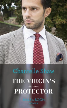 Chantelle Shaw The Virgin's Sicilian Protector обложка книги