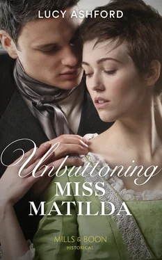 Lucy Ashford Unbuttoning Miss Matilda обложка книги