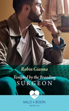 Robin Gianna Tempted By The Brooding Surgeon обложка книги