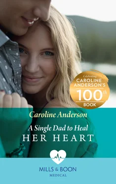 Caroline Anderson A Single Dad To Heal Her Heart обложка книги