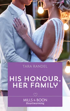 Tara Randel His Honour, Her Family обложка книги