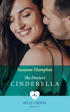 Susanne Hampton The Doctor's Cinderella обложка книги