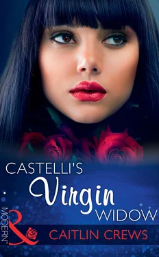 Caitlin Crews Castelli's Virgin Widow обложка книги