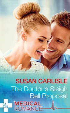 Susan Carlisle The Doctor's Sleigh Bell Proposal обложка книги