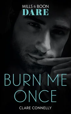 Clare Connelly Burn Me Once обложка книги